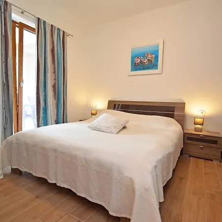 Kika.2 * Ližnjan